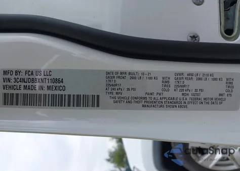 2022 Jeep Compass Latitude 4X4 z USA, uszkodzony, nr VIN 3C4NJDBBXNT110864